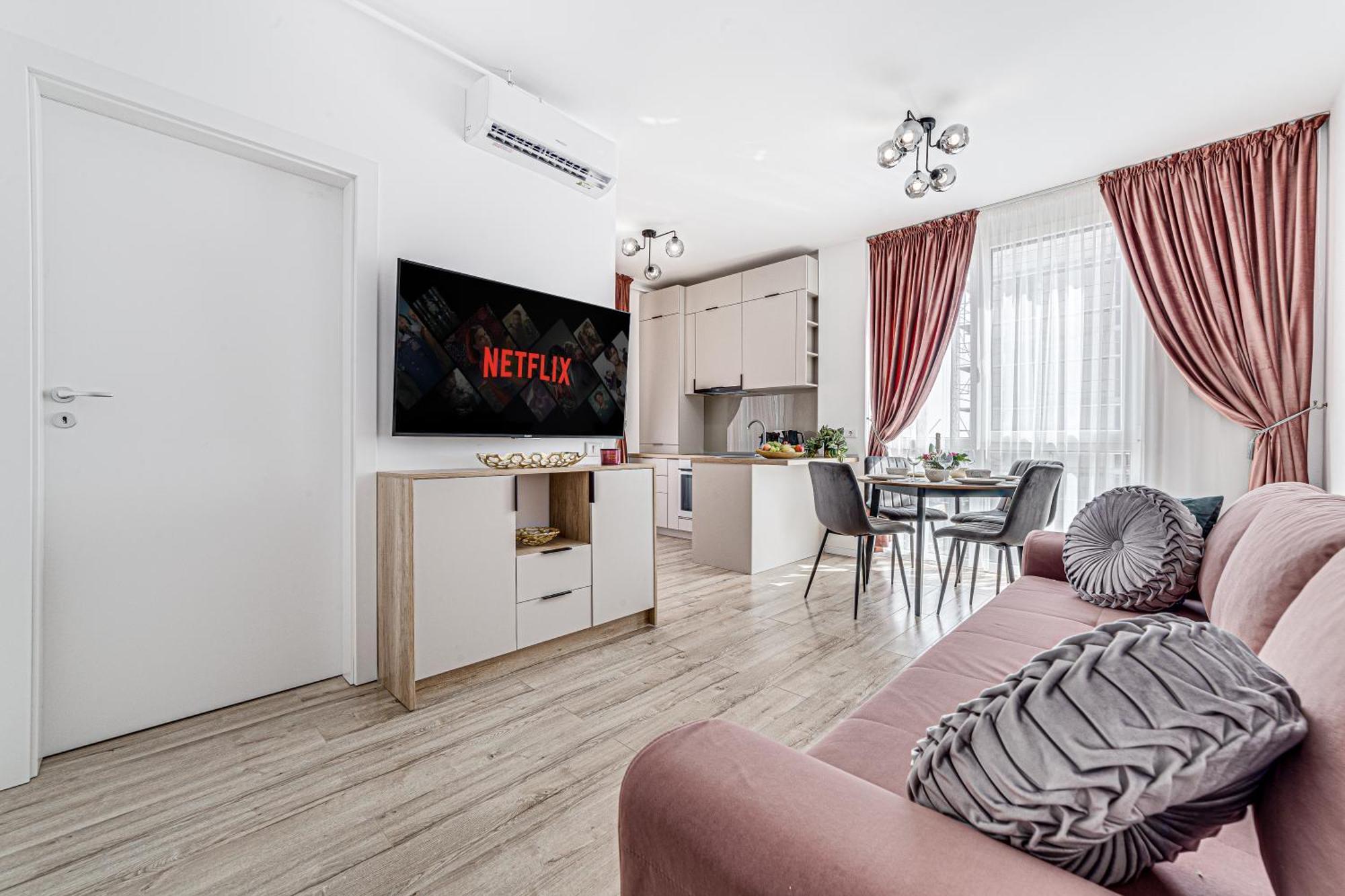 Elegant Apartment Near Afi & Atrium Mall อาราด ภายนอก รูปภาพ